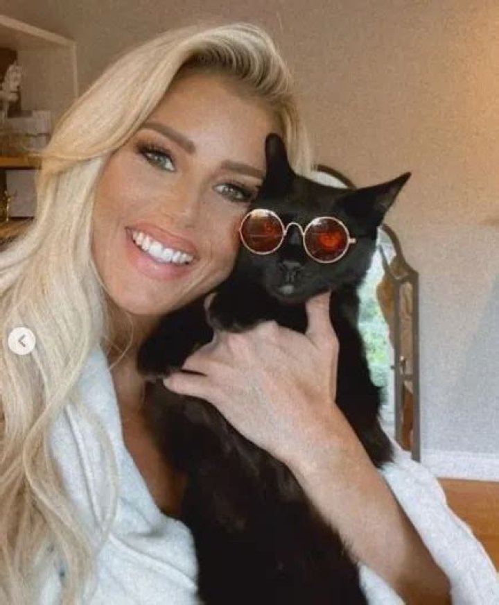 Emma Hernan Pets